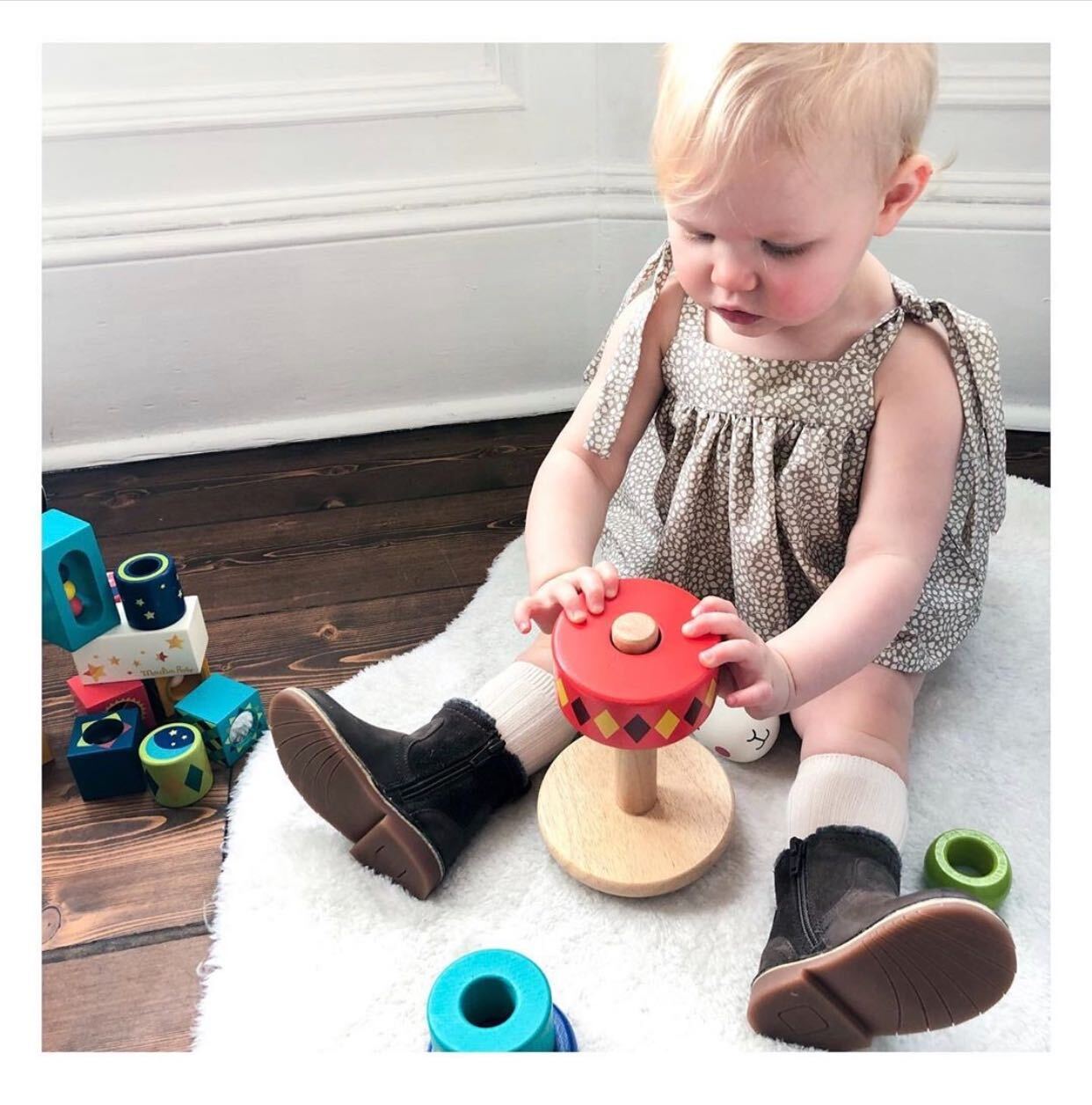 Steck- und Sortierspielzeug