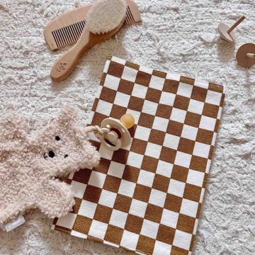 Hülle für das Untersuchungsheft,Chloé Schachbrettmuster, Rose in April