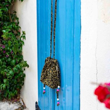 Billie Leo Oliv Tasche, Rose in April