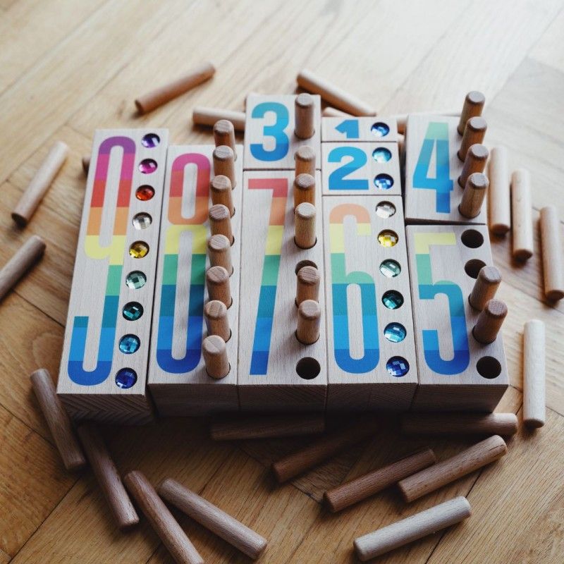 Blöcke 1-9 mit Kristallen, Bajo