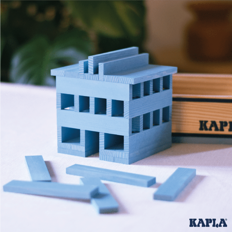 Coffret de 40 planchettes Kapla couleur bleu clair